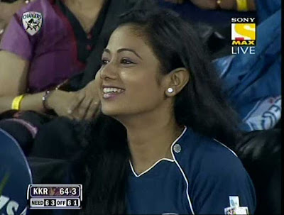 Archita sahu supporting Deccan chargers