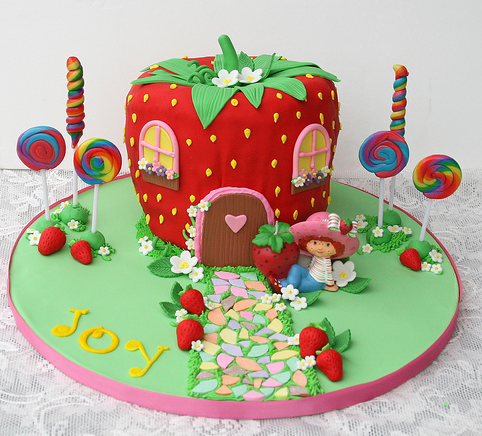 Strawberry Shortcake Birthday Cake on Another Amazing Strawberry Shortcake Cake