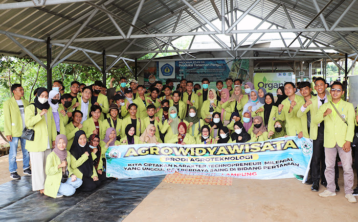 Mahasiswa Prodi Agroteknologi FP UNMURA Kunjungi POF Polinela, Lampung