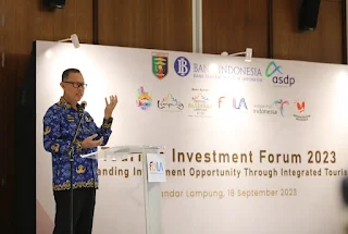 Sekretaris Daerah Provinsi Lampung Fahrizal Darminto membuka Tourism Investment Forum 2023 di Hotel Radisson, Senin (18/9/2023).