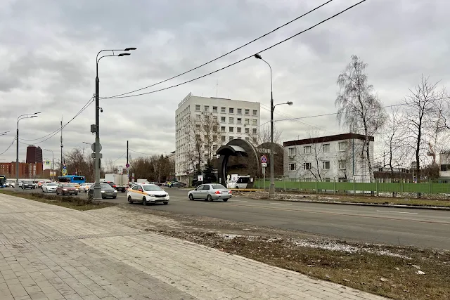 улица Мнёвники, Первый автокомбинат имени Г. Л. Краузе