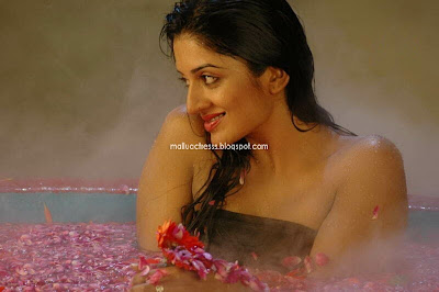 Vimala Raman hot bath scene stills