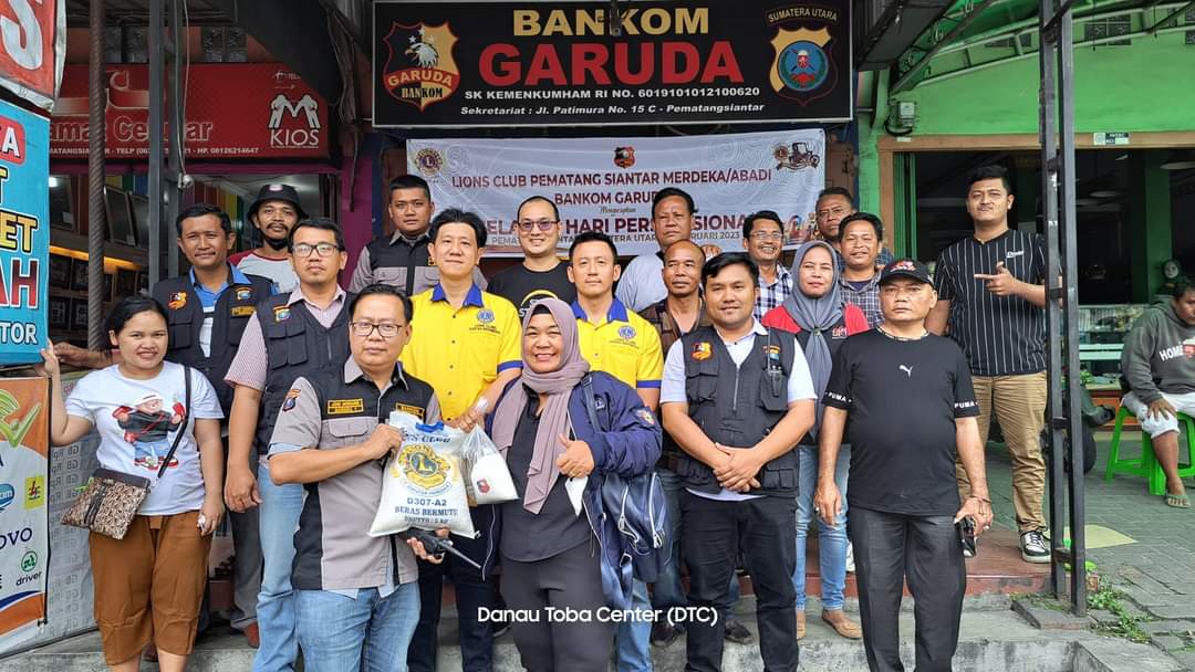 Hari Pers Nasional 2023, Lions Club Bersama Bankom Garuda Bagikan 100 Paket Sembako Kepada Wartawan