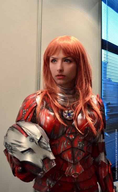 Angela Bermúdez deviantart incríveis cosplays filmes games linda nerd Pepper Potts in iron suit (Iron Man 3)