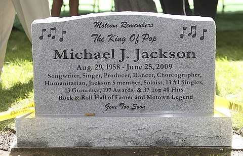 Ternyata Kuburan Michael Jackson Palsu