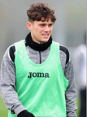 Daniel James: Man Utd agree 'deal in principle' for Swansea midfielder