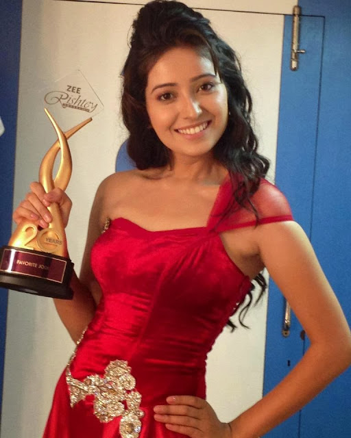 Asha Negi HD Wallpapers Free Download