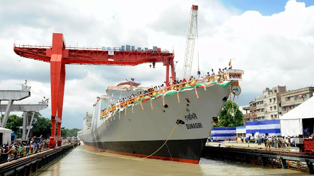 இந்தியக் கடலோரக் காவல்படையின் முதலாவது பயிற்சிக் கப்பலைக் கட்டுவதற்கு மும்பையில் உள்ள மசாகான் டாக் அண்ட் ஷிப் பில்டர்ஸ் லிமிடெட் நிறுவனத்துடன் பாதுகாப்பு அமைச்சகம் ஒப்பந்தம் / The Ministry of Defense has signed an agreement with Mazakan Dock and Ship Builders Ltd, Mumbai to build the first training vessel of the Indian Coast Guard