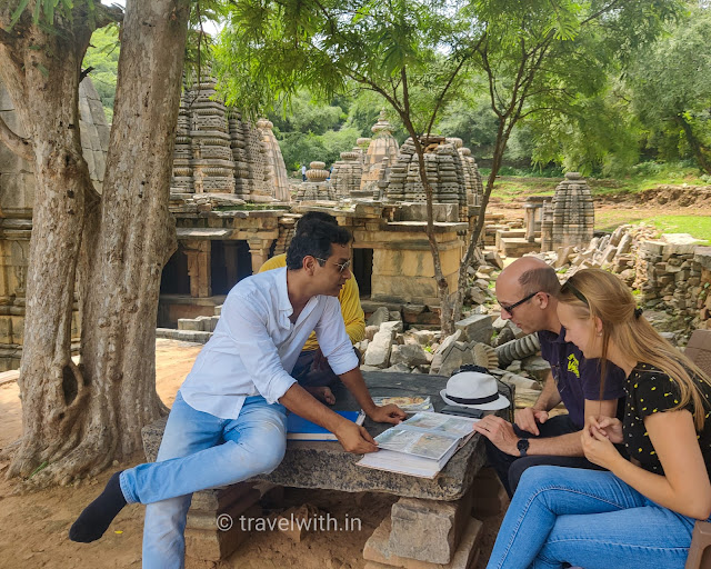 Guided tour of the Bateshwar temples near Morena
