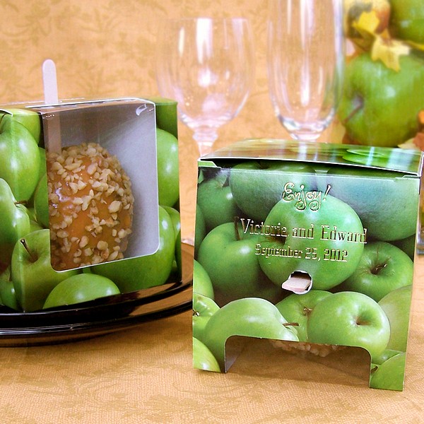 Here are a few easy edible and fun fall wedding favor ideas