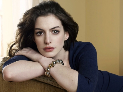 Anne Hathaway HD Wallpapers Free Download