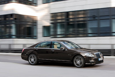 2011 Mercedes-Benz S63 AMG Unveiled