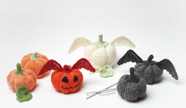 Halloween crochet pumpkins