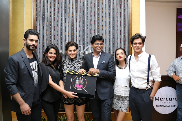 GM  Dinesh Rai with the Star cast of PINK Movie at the opening of IQ The Lounge Bar at Mercure Hyderabad KCP (2)-min