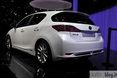 New 2011 Lexus CT200h Reviews and Specs