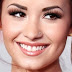 Demi Lovato estampa primeira foto da divulgação do Teen Choice Awards 2012