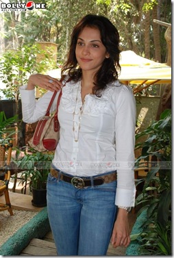 isha-koppikar-femina-miss-india-contestants-6