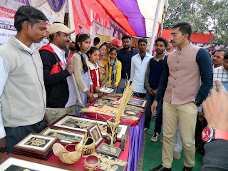 dm-madhubani-inaugrate-handicraft-mela-madhubani