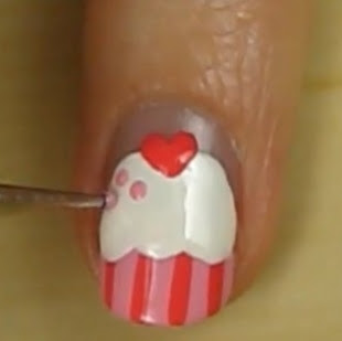How-to-Make-Cupcake-Nail-Art