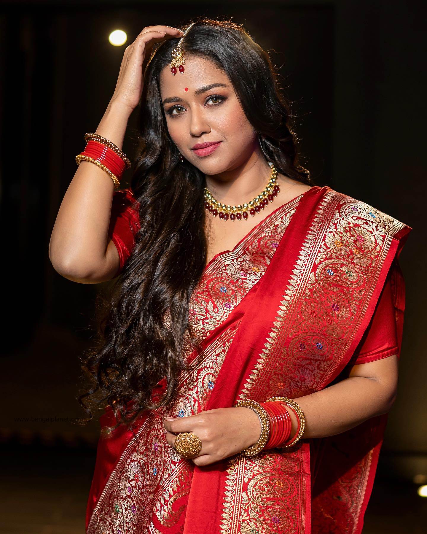 Sohini-Sarkar-cute-and-stunning-photoshoot-in-Saree-25-Bengalplanet.com