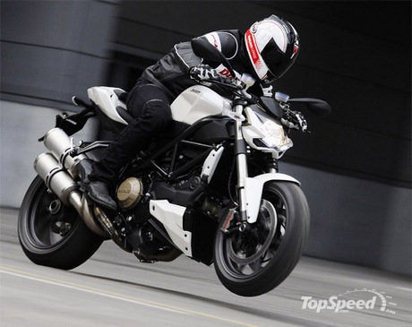 Ducati Streetfighter Pictures