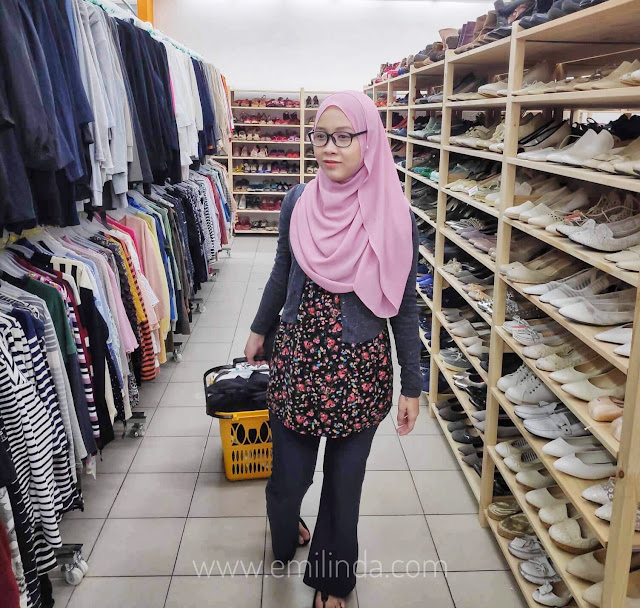 Shopping Barangan Preloved di Jalan Jalan Japan, Kipmall Bangi.