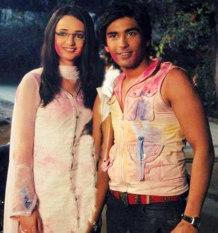 Sanaya Irani & Mohit Sehgal Couple HD Wallpapers Free Download