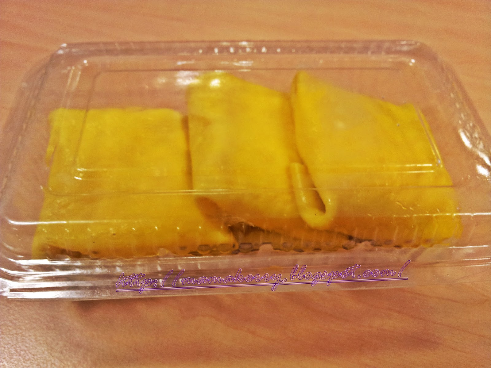 Sweetmama: Owhh Mama Pun Sudah Rasa Keenakkan Durian Crepe!