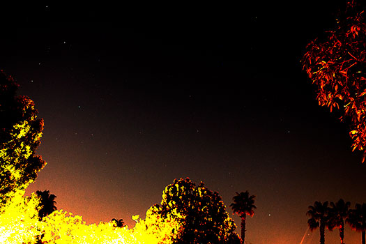 Looking for the supernova in Cassiopeia, DSLR, 8 seconds, 37mm (Source: Palmia Observatory)