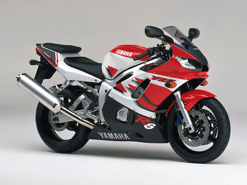 Yamaha R6 A Rider's Dream - Where Lightweight Meets Lightning Fast