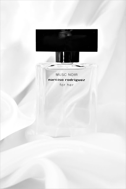 parfum narciso rodriguez for her musc noir, narciso rodriguez for her musc noir avis, parfum for her, sonia constant, parfum au musc, narciso rodriguez parfums, parfum for her, parfumeur, parfum mixte, parfum femmes, parfums pour femme, eau de parfum, meilleure vente parfum femme, bien choisir son parfum, revue parfum