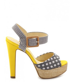 http://chroniquedunemakeupaddict.blogspot.com/2012/02/ma-shoes-addiction.html