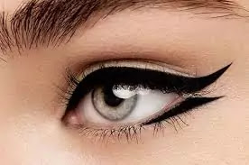 TOP 21+ EYE MAKE-UP TRICKS THAT MAKE YOUR EYES LOOKS AMAZING