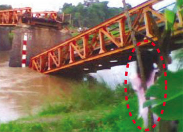 Gambar Pontianak berhampiran jambatan runtuh - Unikversiti