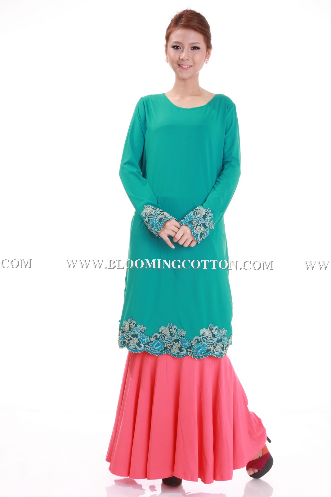 BLOOMING COTTON Modern Colorful Baju Kurung Gold Kerawang 