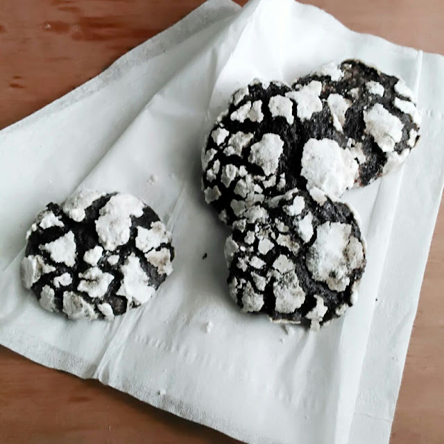 Chocolate Crinkle Cookies