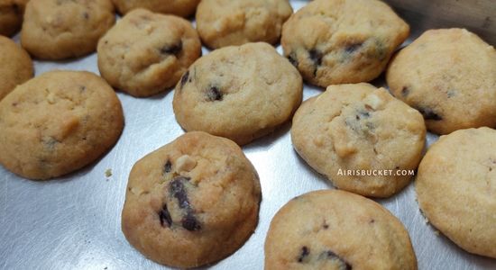 resepi biskut chocolate chips cookies famous amos