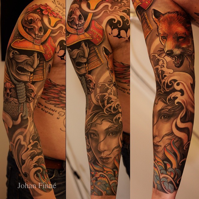 Johan Finne a manga do desenho de tatuagem. Cheio de cores quentes, o design parece mostrar uma história que começa a partir de um guerreiro, adornada com caveiras, fox latindo para baixo para as ondas e uma mulher que parece estar debaixo de água.