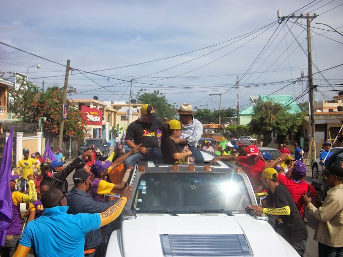 Aspirante a diputado Alexis Sánchez  realizó multitudinaria caravana en SC