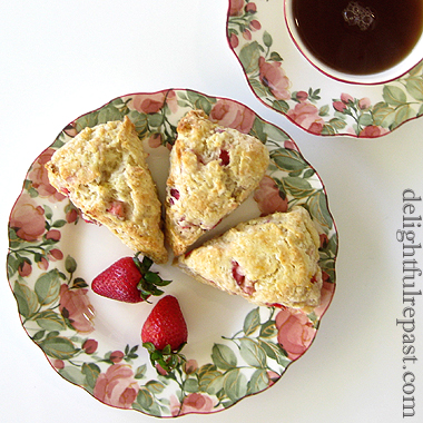 Fresh Strawberry Scones / www.delightfulrepast.com