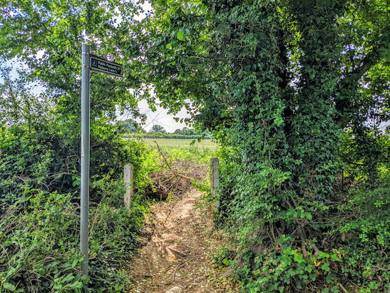 Turn left off Barley Mow Lane on Colney Heath footpath 16
