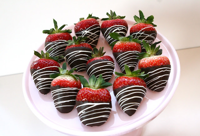 Minneapolis Valentine's Day Chocolate Dipped Strawberries