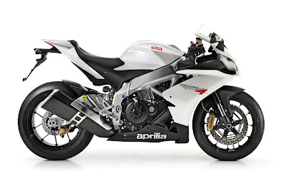 2011 Aprilia RSV4 R Pictures