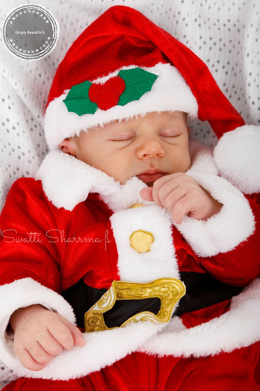 Cute Christmas baby pic A3