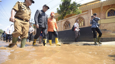 Atasi Banjir Baleendah, Ridwan Kamil Boyong Enam Pompa Air