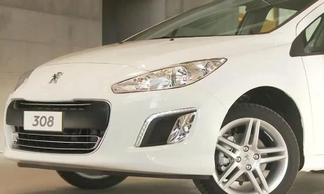 Novo Peugeot 308 2012 - detalhe - frente