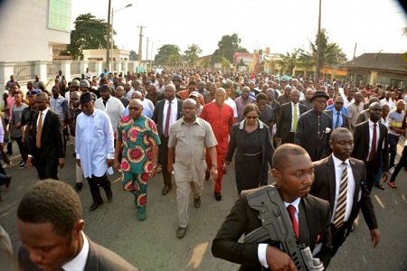 See Governor Nyesom Wike Protesting on the Streets of Rivers Against Police Brutality in the State (Photos)