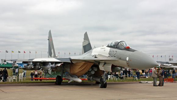 Su-35 saat MAKS 2009