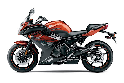 2011 Yamaha FZ6R Official Photos