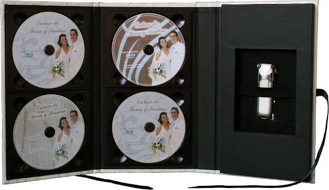 Estuche para DVD + USB con 4 CD/DVD